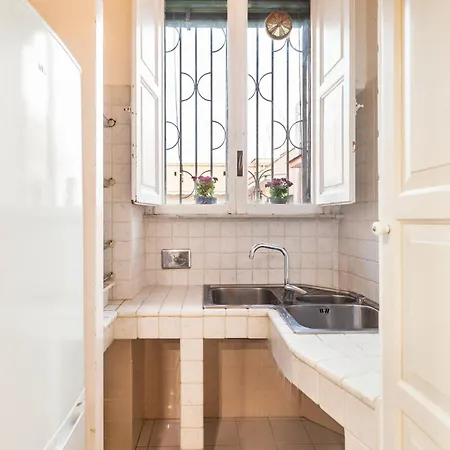 Termini Station Lightsome 3br